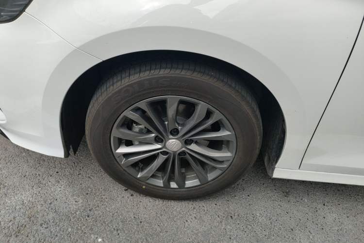 Used MG 5 2025 180 DVVT Global Luxury Edition Exterior 4