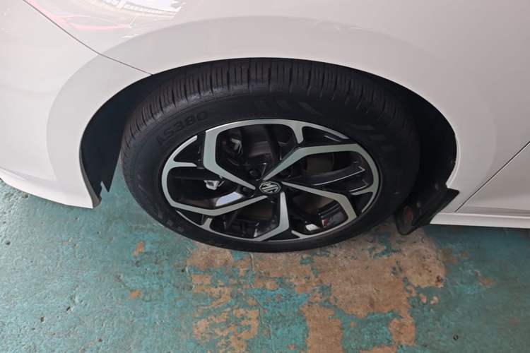 Used MG 5 2025 300TGI Global Flagship Edition Exterior 4
