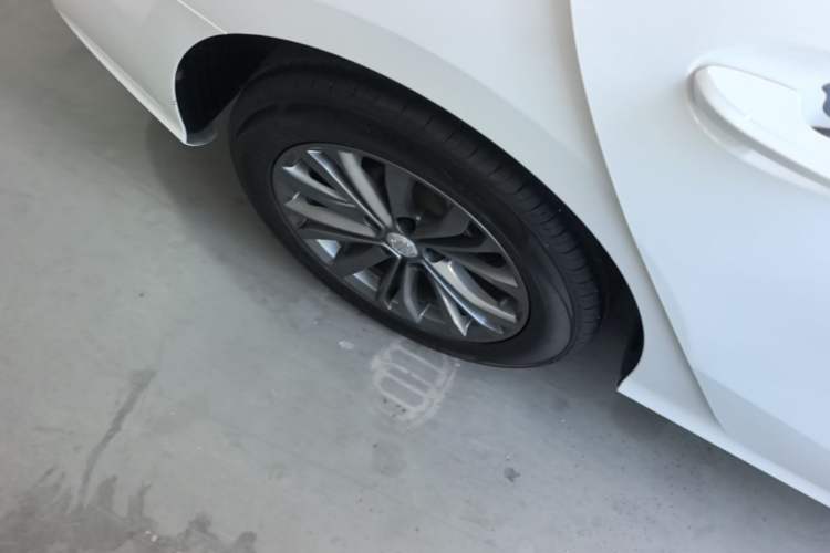 Used MG 5 2025 180 DVVT Global First Edition Exterior 5