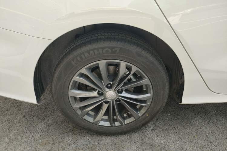 Used MG 5 2025 180 DVVT Global Luxury Edition Exterior 5