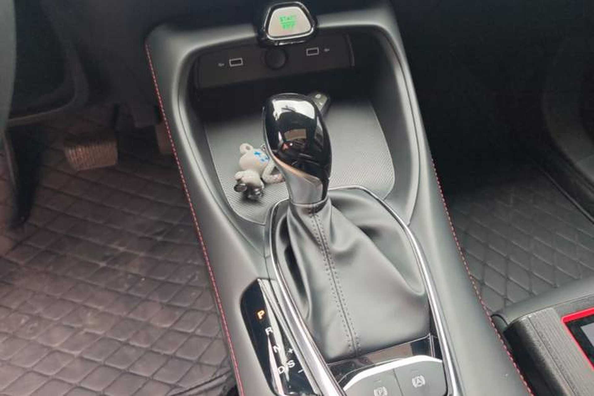 Used MG 5 2025 180 DVVT Global Luxury Edition Gear Lever