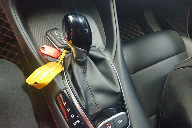 Used MG 5 2025 180 DVVT Global First Edition Gear Lever