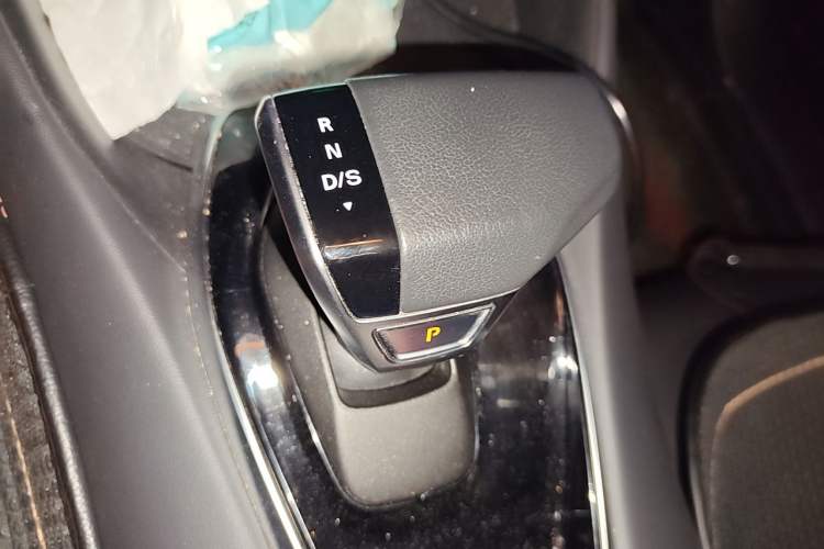 Used MG 5 2025 300TGI Global Flagship Edition Gear Lever