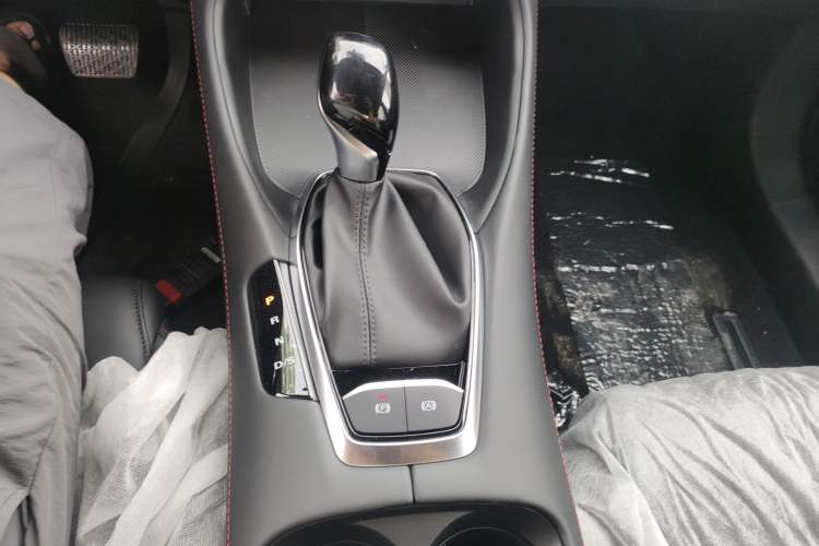 Used MG 5 2025 180 DVVT Global First Edition Gear Lever