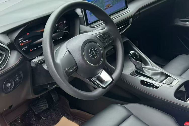 Used MG 5 2025 180 DVVT Global Luxury Edition Interior 2