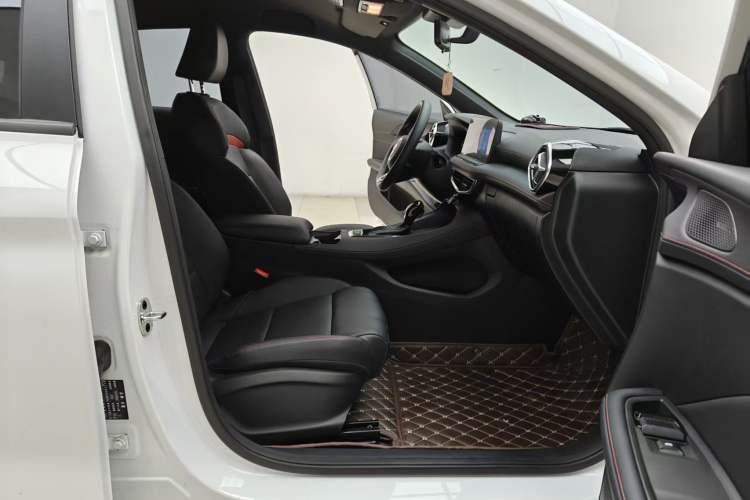 Used MG 5 2025 180 DVVT Global First Edition Interior 4