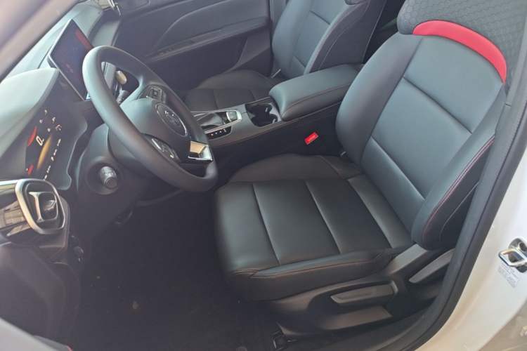 Used MG 5 2025 180 DVVT Global Luxury Edition Left Front Seat
