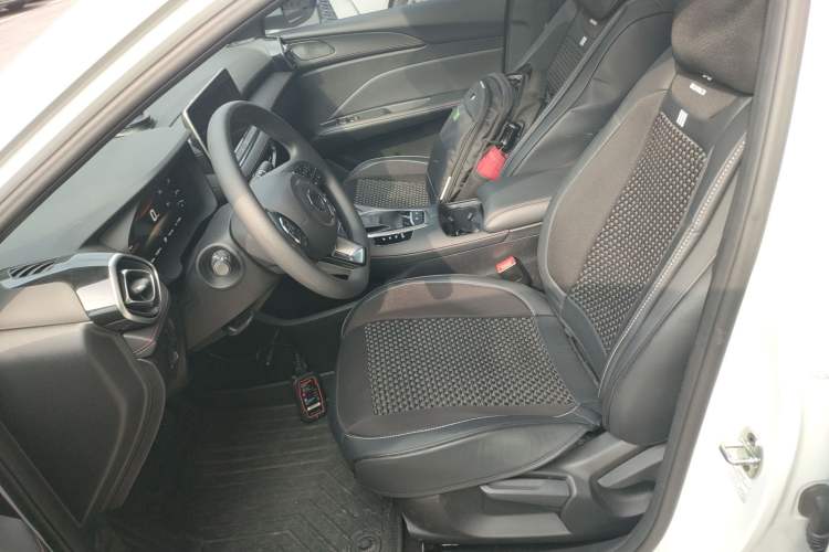 Used MG 5 2025 180 DVVT Global Luxury Edition Left Front Seat