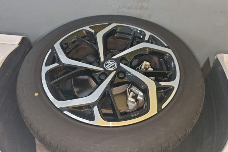Used MG 5 2025 300TGI Global Flagship Edition Left Front Wheel Hub