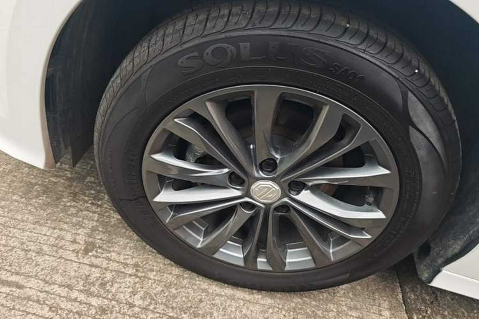 Used MG 5 2025 180 DVVT Global Luxury Edition Left Front Wheel Hub