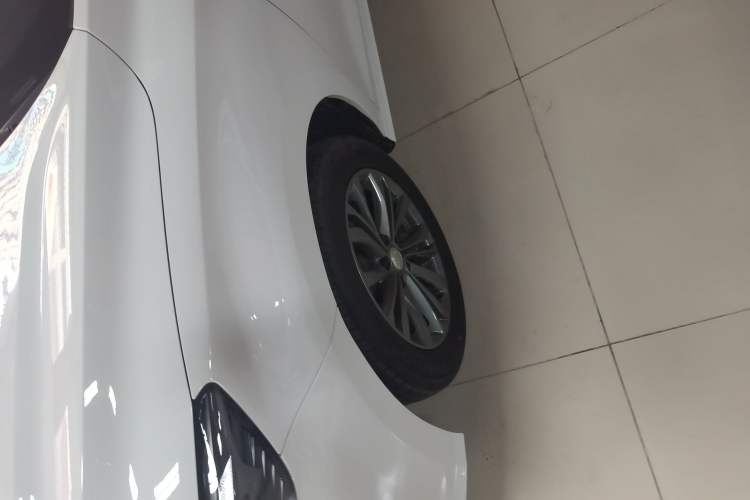 Used MG 5 2025 180 DVVT Global Luxury Edition Left Front Wheel Hub
