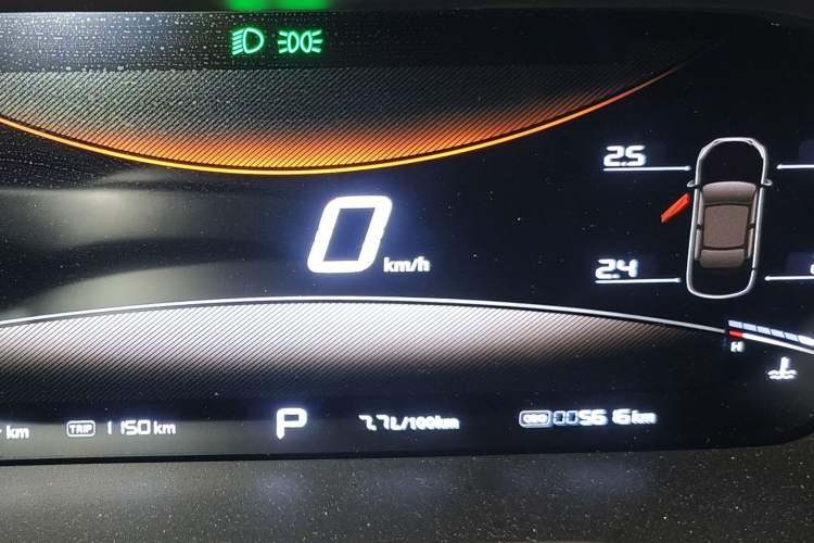 Used MG 5 2025 180 DVVT Global Luxury Edition Odometer Close Up