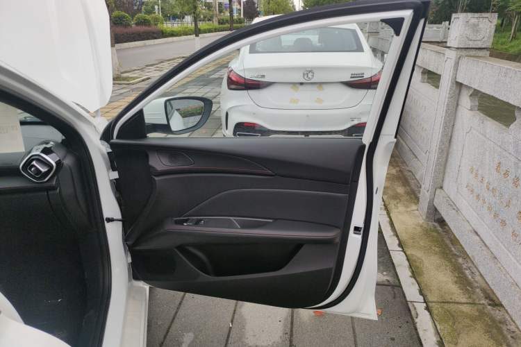 Used MG 5 2025 180 DVVT Global First Edition Right Front Door Interior