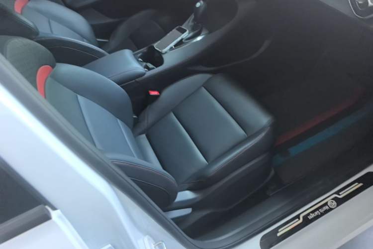 Used MG 5 2025 180 DVVT Global First Edition Right Front Seat