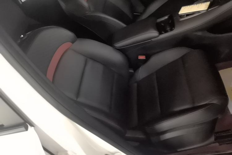 Used MG 5 2025 180 DVVT Global Luxury Edition Right Front Seat