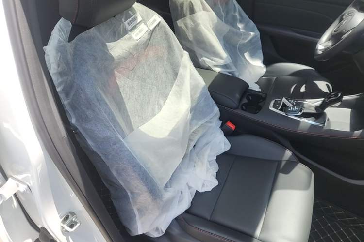 Used MG 5 2025 180 DVVT Global Luxury Edition Right Front Seat