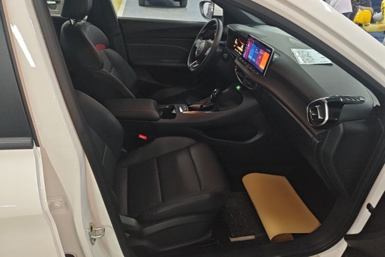 Used MG 5 2025 180 DVVT Global Luxury Edition Right Front Seat