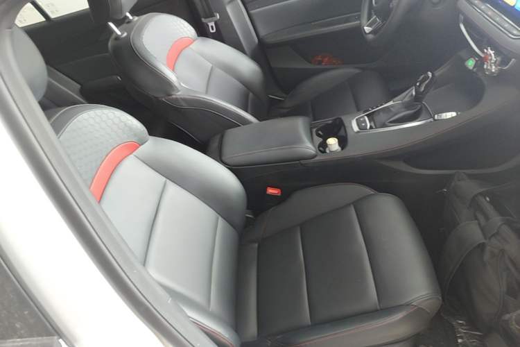 Used MG 5 2025 180 DVVT Global First Edition Right Front Seat