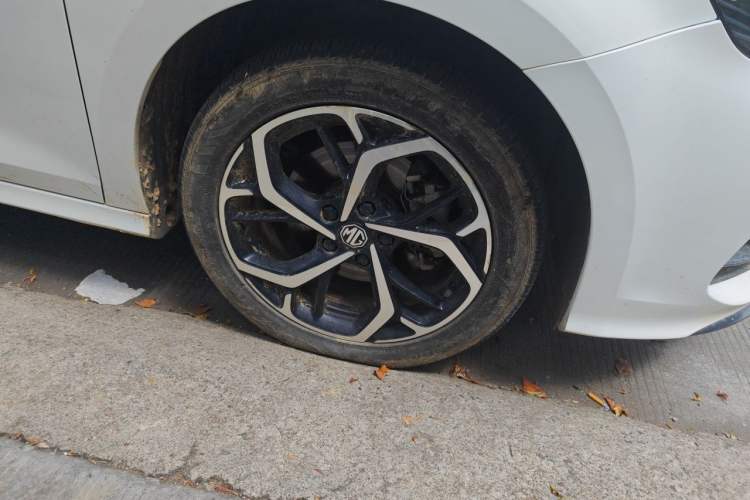 Used MG 5 2025 300TGI Global Flagship Edition Right Front Wheel Hub