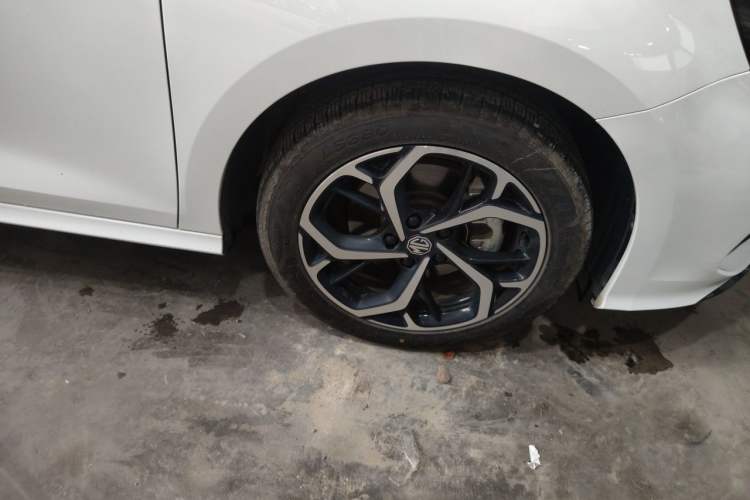 Used MG 5 2025 300TGI Global Flagship Edition Right Front Wheel Hub