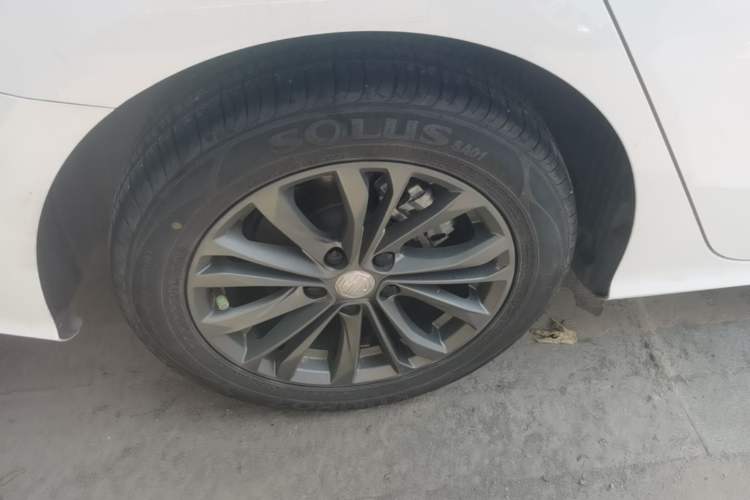 Used MG 5 2025 180 DVVT Global Luxury Edition Right Rear Wheel Hub