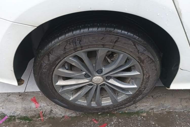 Used MG 5 2025 180 DVVT Global Luxury Edition Right Rear Wheel Hub