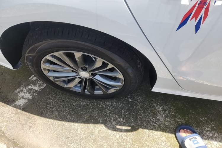 Used MG 5 2025 180 DVVT Global Luxury Edition Right Rear Wheel Hub