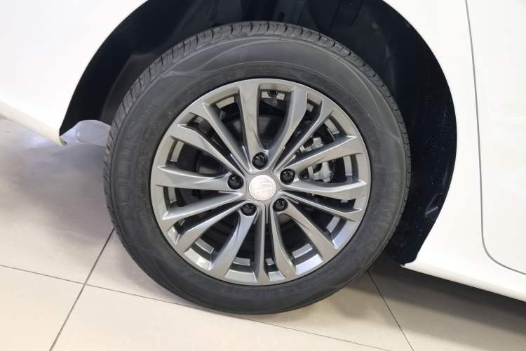 Used MG 5 2025 180 DVVT Global First Edition Right Rear Wheel Hub