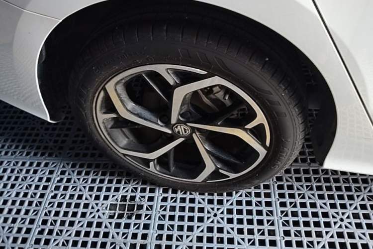 Used MG 5 2025 300TGI Global Flagship Edition Right Rear Wheel Hub
