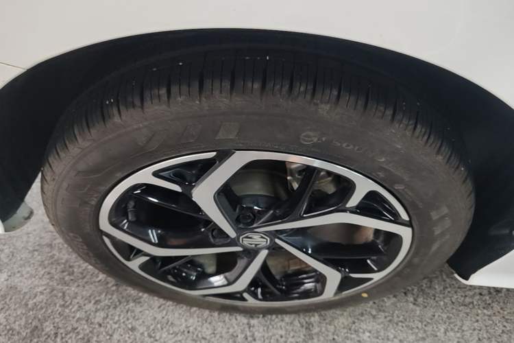 Used MG 5 2025 300TGI Global Flagship Edition Right Rear Wheel Hub