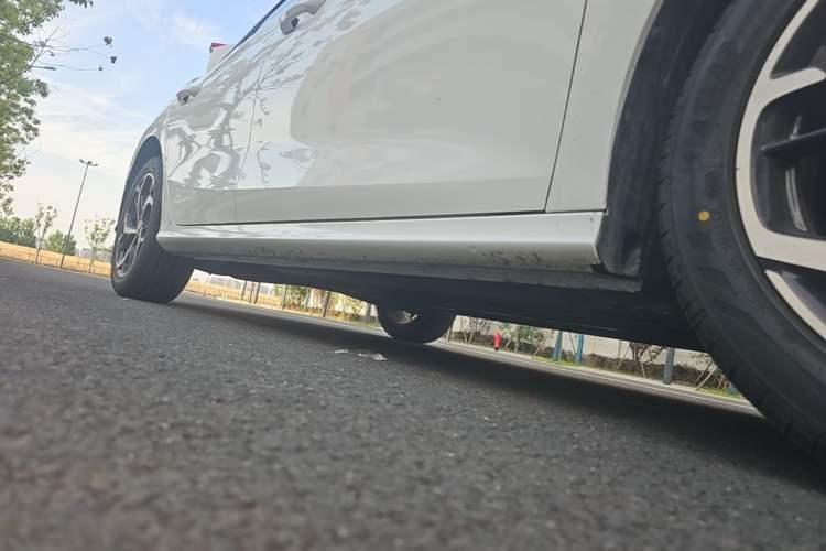 Used MG 5 2025 300TGI Global Flagship Edition Right Side Sill