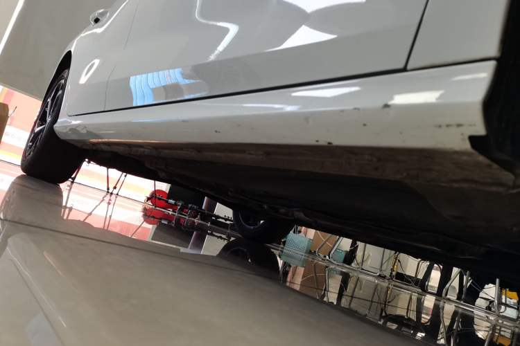 Used MG 5 2025 300TGI Global Flagship Edition Right Side Sill