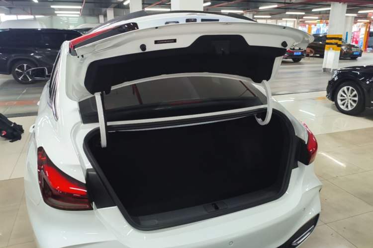 Used MG 5 2025 180 DVVT Global Luxury Edition Trunk