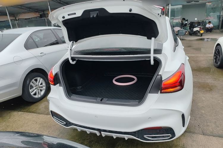 Used MG 5 2025 300TGI Global Flagship Edition Trunk