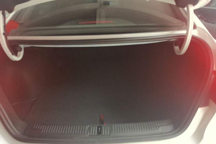 Used MG 5 2025 180 DVVT Global Luxury Edition Trunk