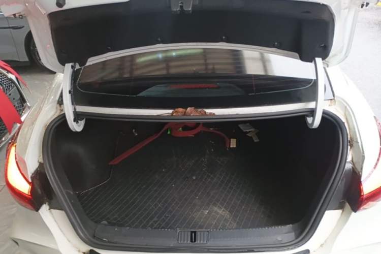 Used MG 5 2025 180 DVVT Global Luxury Edition Trunk