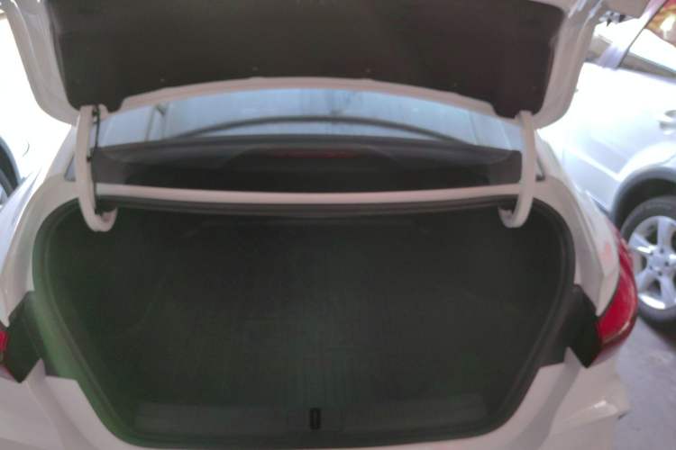 Used MG 5 2025 300TGI Global Flagship Edition Trunk