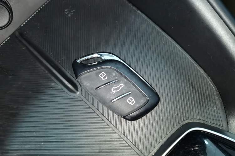 Used MG 5 2025 300TGI Global Flagship Edition Vehicle Key
