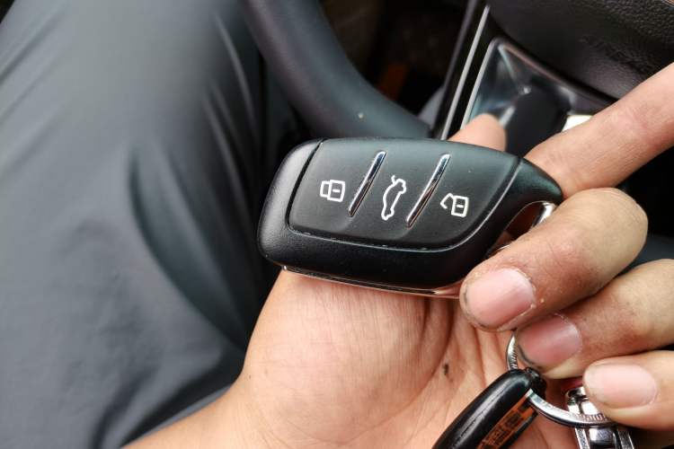 Used MG 5 2025 180 DVVT Global First Edition Vehicle Key