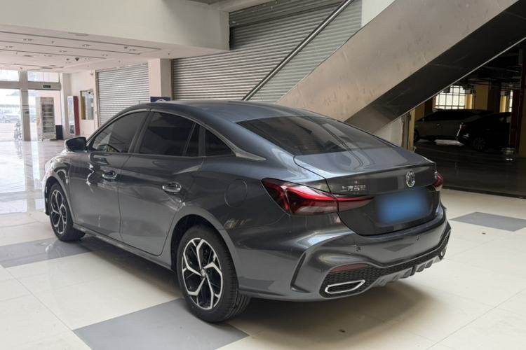 Used MG 5 2026 Model 300DVVT Global Flagship Edition Exterior 3