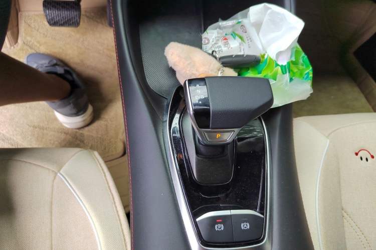 Used MG 5 2026 Model 300DVVT Global Flagship MAX Edition Gear Lever