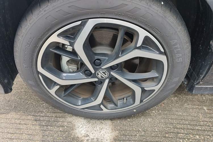 Used MG 5 2026 Model 300DVVT Global Flagship MAX Edition Left Front Wheel Hub