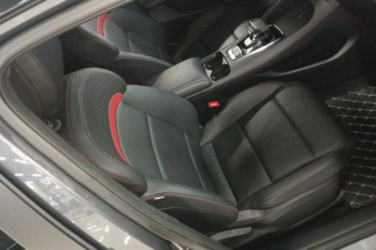 Used MG 5 2026 Model 300DVVT Global Flagship Edition Right Front Seat