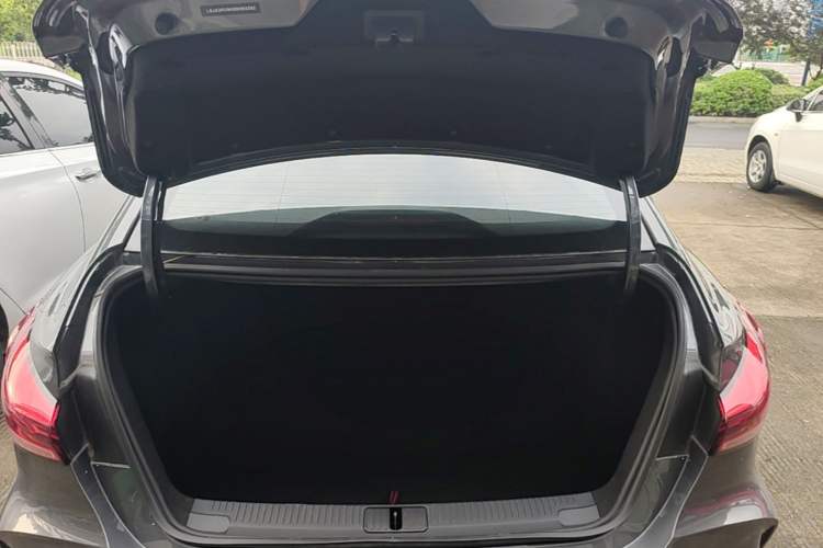 Used MG 5 2026 Model 300DVVT Global Flagship MAX Edition Trunk