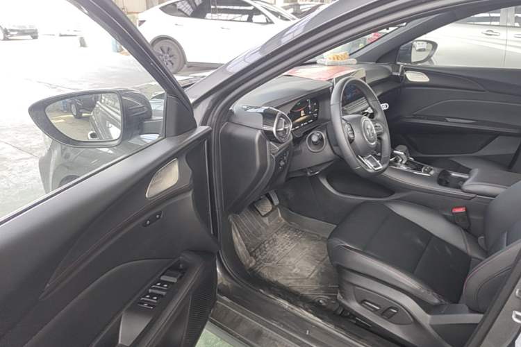 Used MG 5 2026 Model 300DVVT Global Flagship MAX Edition Driver Seat