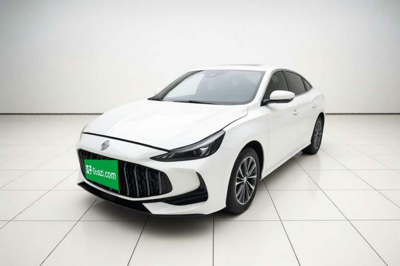Фото MG с площадки