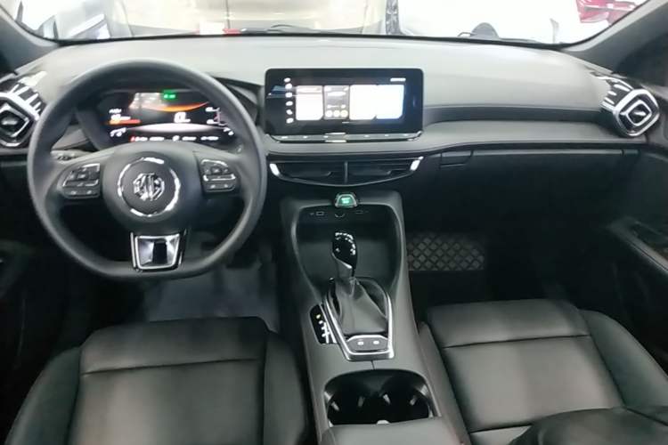 Used MG 5 2026 Model 180DVVT Global Early-Bird Edition Center Console