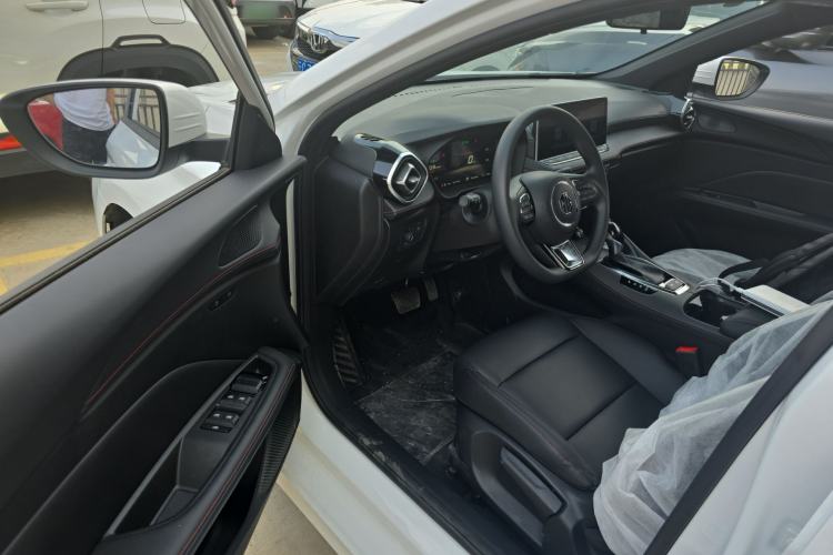 Used MG 5 2026 Model 180DVVT Global Luxury Edition Driver Seat