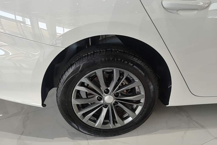 Used MG 5 2026 Model 180DVVT Global Luxury Edition Exterior 2