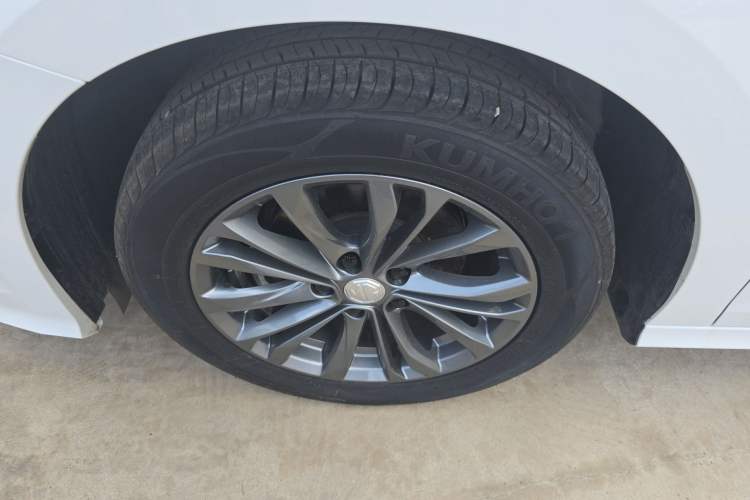 Used MG 5 2026 Model 180DVVT Global Luxury Edition Exterior 4
